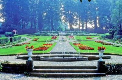 Romantic Gardens 