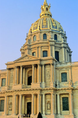 Les Invalides, Unique Light