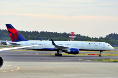 Delta B-757WL, N819DX, Taxiing At Tokyo Base