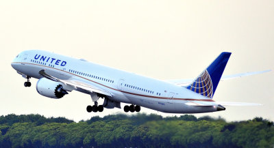 UNITED B-787-9, N17963 TO Just After Sunset