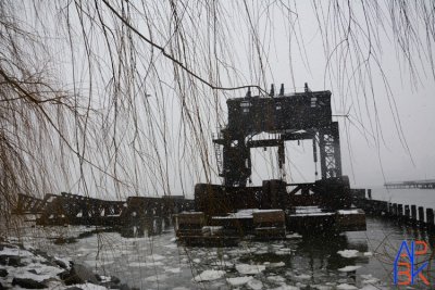 Hudson River frozen