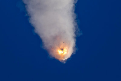 Dragon CRS7 (Falcon 9)