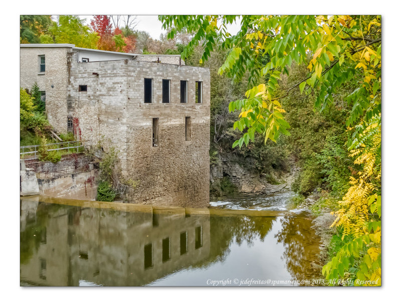 2014 - Autumn Colours, Irvine Creek - Elora, Ontario - Canada