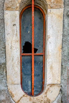 2016 - Broken Window - FAro, Algarve - Portugal