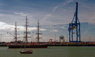 Voilier clipper Stad Amsterdam appareillant