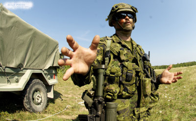2013-08-canadian-army