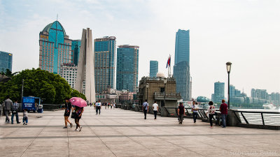 Bund walk1web.jpg