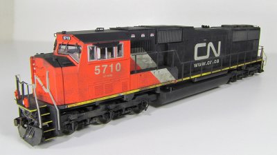 CN 5710 - Athearn Genesis SD75I