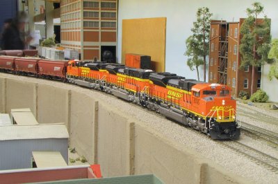Pulling up to 9th St. on the California Southern layout.