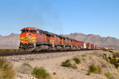 BNSF 7658 West (H-ENIBAR4-03A) nearing Bannock, CA. (2/5/15)