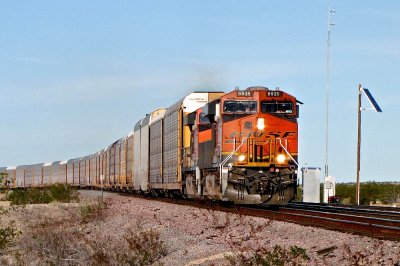 BNSF 6935 West (V-BIRSBD1-07L) approaching Danby, CA.