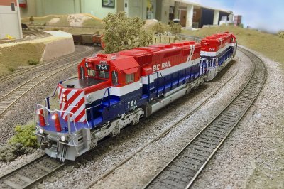 Bowser GMD SD40-2 test run.