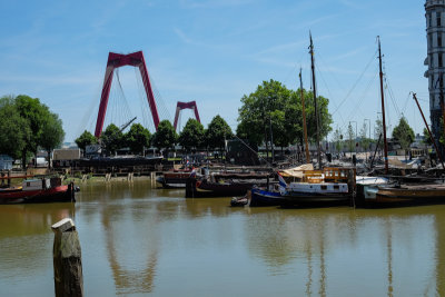 Old Harbor and Willimsbrug Bridge