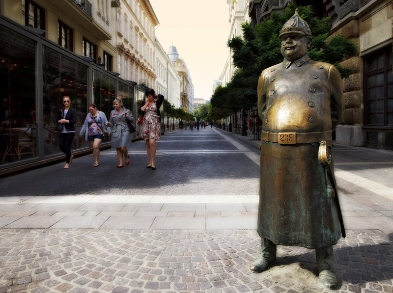 Statue of a Hungarian policeman from the early 1900s 