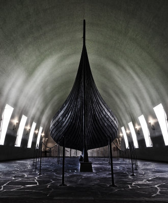 Oseberg Ship 1.jpg