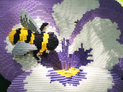 Lego Bee 1.jpg