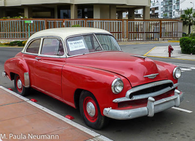 old car in Lima