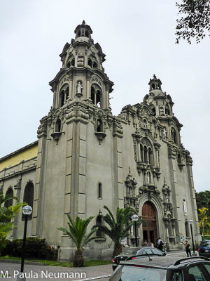 Virgen Milagrosa Church