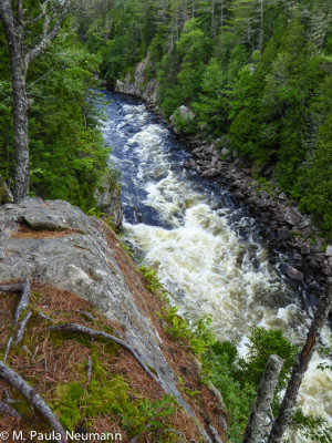 The gorge with Exterminator rapid, Class V