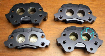 These four 911 RSR caliper halves need to go back for further attention (20130522) - Photo 1