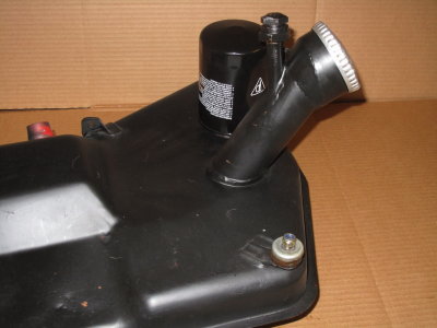 911 RSR Oil Tank OEM - Photo 05.jpg