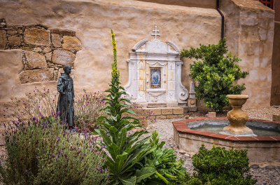 Carmel Mission_California.jpg