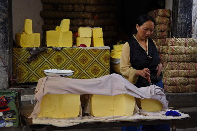 Tibet, Lhasa: Barkhor square Yak butter market