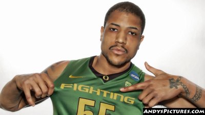 Oregon Ducks center Tony Woods