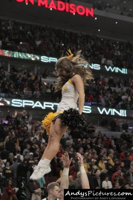 Iowa Hawkeyes cheerleaders