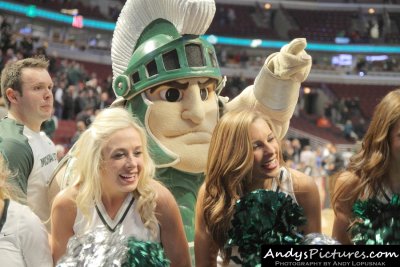 Michigan State cheerleaders with Sparty