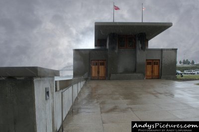 Frank Lloyd Wright's Fontana Boathouse (One Rotary Row)