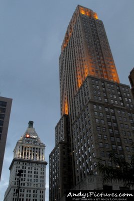 Carew Tower & PNC Tower at dusk