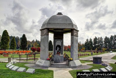 Jimi Hendrix Grave & Statue