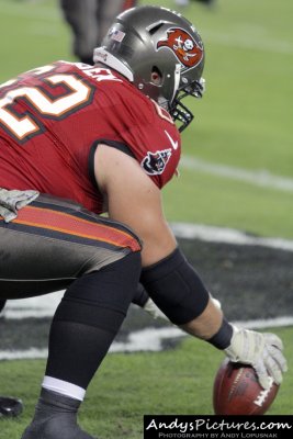 Tampa Bay Buccaneers center Ted Larsen