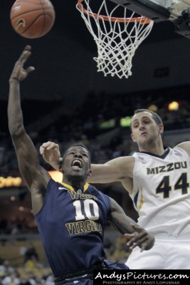 West Virginia Mountaineers guard Eron Harris