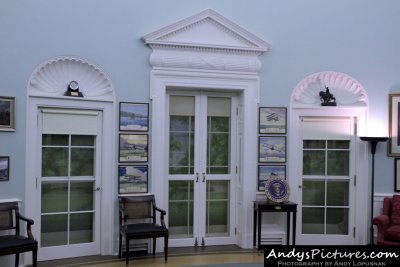 Oval Office replica - Harry Truman Library