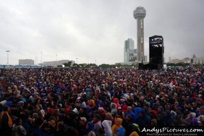 Thousands of fans at the Final Four concerts