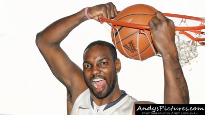 Villanova Wildcats forward JayVaughn Pinkston