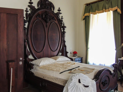 Picture Frame Bed