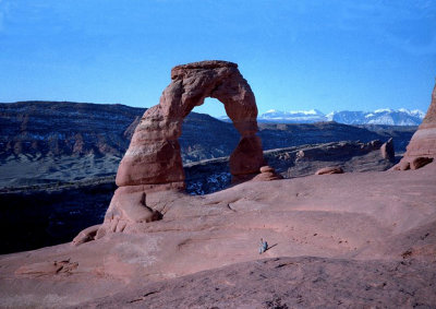 W.-photographing-Delicate-Arch