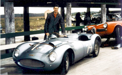 Ed Leavens with Falcon at Nassau in 1959.jpg
