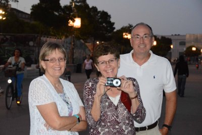 Katy, Evelyn, and Dewey - first night, Bordeaux