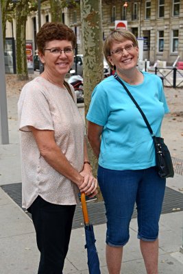Evelyn and Katy in Bordeux