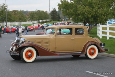 1933 Cadillac V12 Style 272 Coupe for 5 Passengers