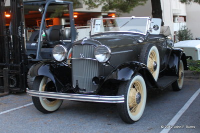 1932 Ford V8 Deluxe Roadster