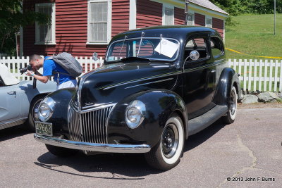1939 Ford Deluxe Tudor