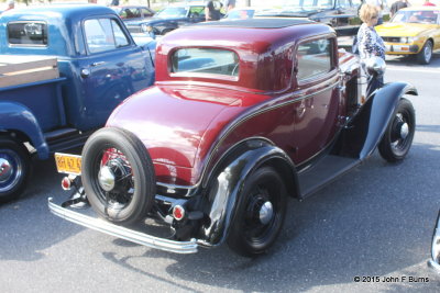 1932 Ford Model B Deluxe 3 Window Coupe