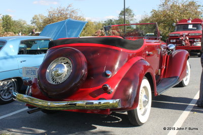 1935 Auburn 851 Phaeton Sedan