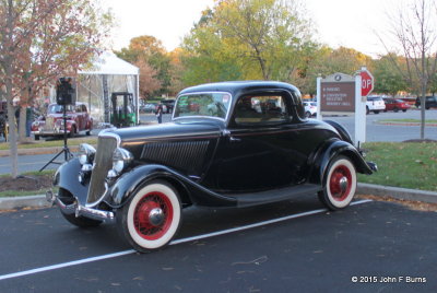 1934 Ford V8 DeLuxe 3 Window Coupe