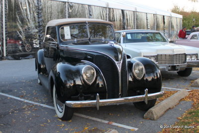1938 Ford V8 DeLuxe Club Cabriolet